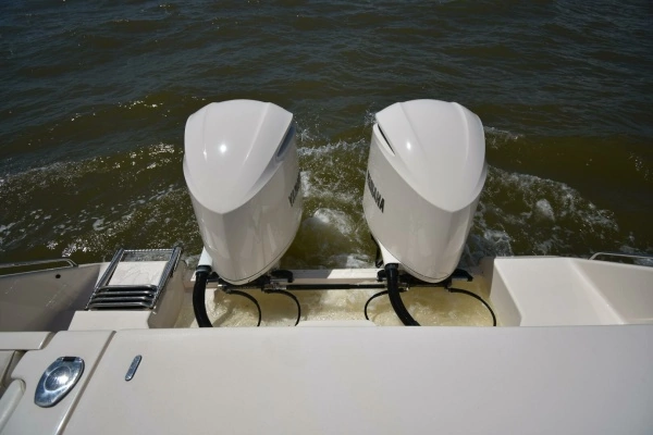 2016 Grady-White 33