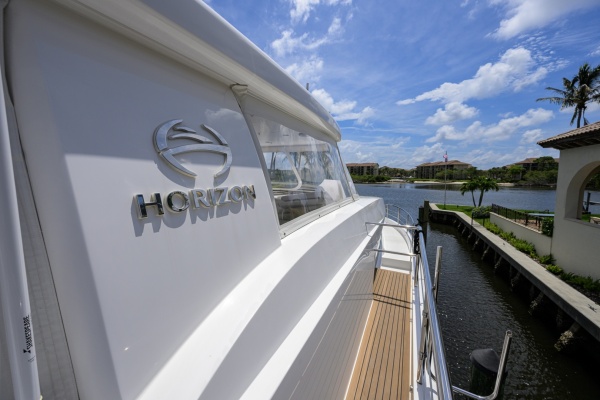 Midnight Moon 85ft Horizon Yacht For Sale