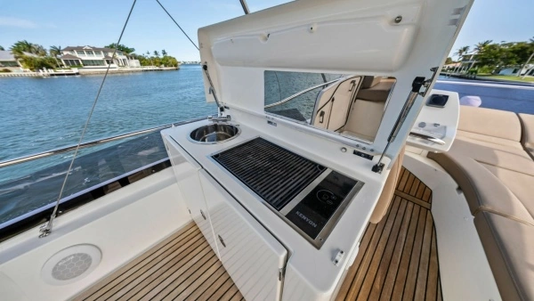 2015 Prestige 55