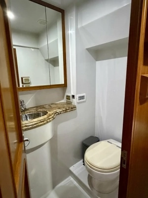 2012 Alaskan 70