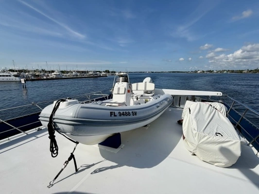 2012 Alaskan 70