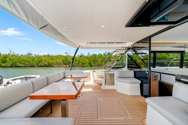 2024 Prestige 48