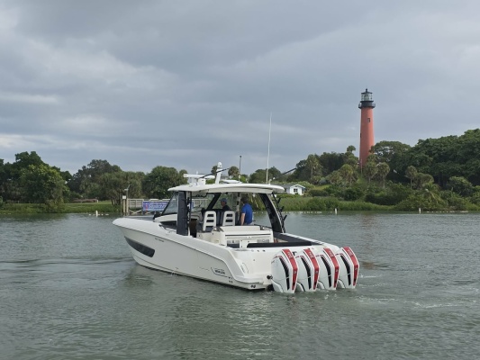 BFT 42ft Boston Whaler Yacht For Sale