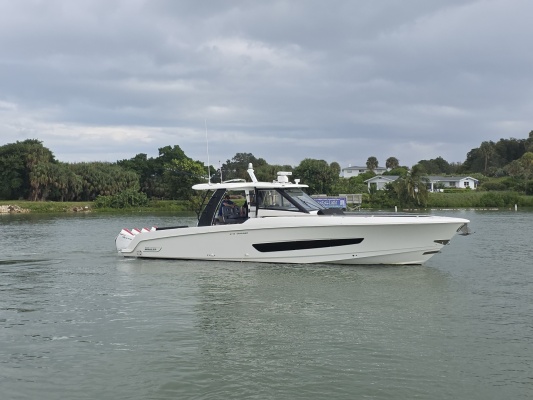 BFT 42ft Boston Whaler Yacht For Sale