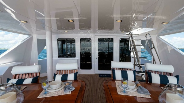 Magnum Ride 100ft Hatteras Yacht For Sale