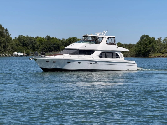 2006 Carver 56