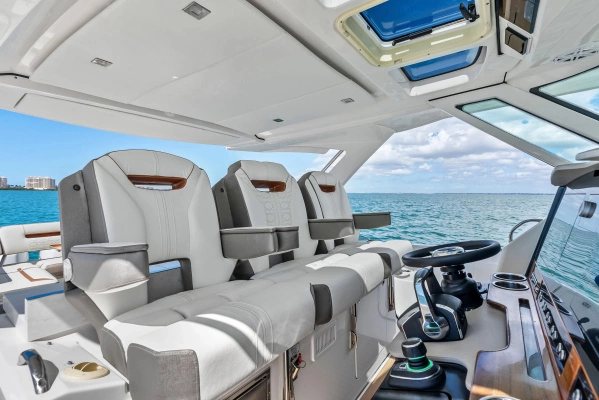 2023 Tiara Yachts 38
