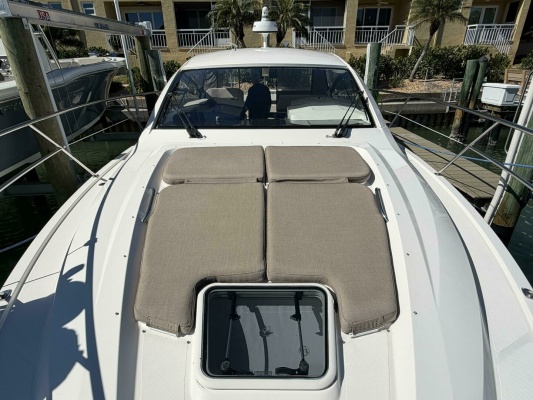 Jolly Dawg 41ft Pursuit Yacht For Sale
