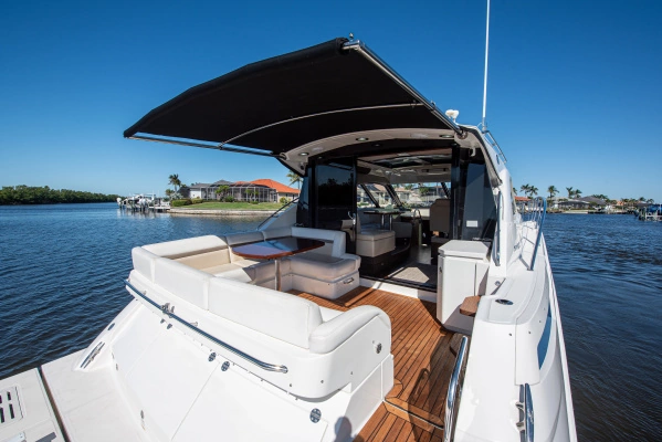 Sea Ray Sundancer 510 Yacht For Sale