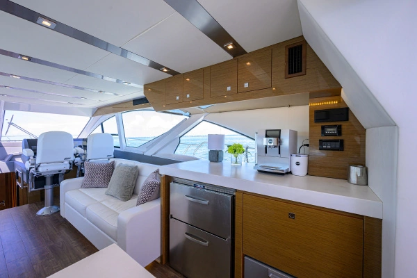 Cruisers Yachts 60 Fly Yacht For Sale