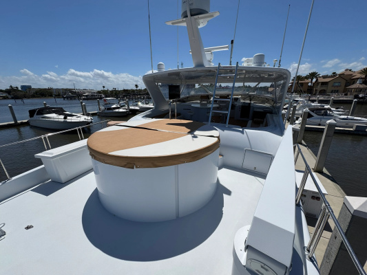 PERFECT LA DEE 75ft Hatteras Yacht For Sale
