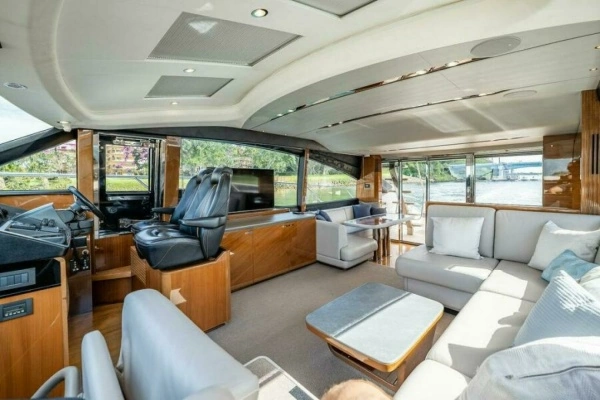 Princess S65 Yacht For Sale