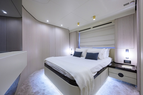 DT78 78ft Azimut Yacht For Sale