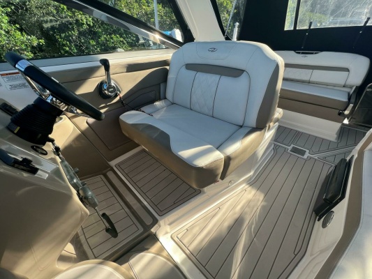 28ft Regal Yacht For Sale