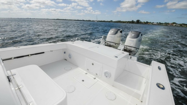 33ft Ocean Master Yacht For Sale