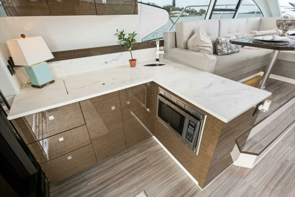 2020 Cruisers Yachts 46