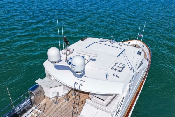 2010 Ocean Alexander 83