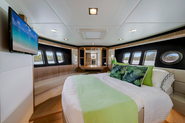 60ft Absolute Yacht For Sale