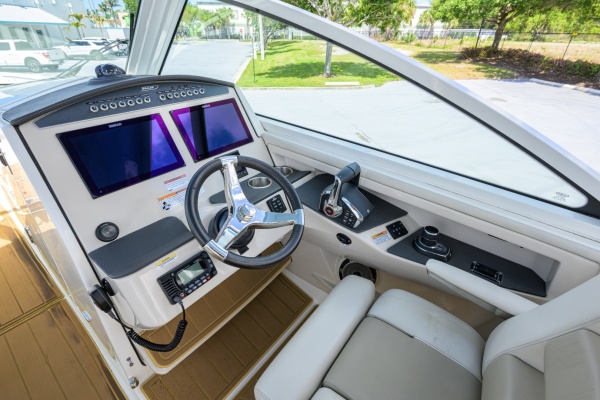 Boston Whaler 32 - Veronica