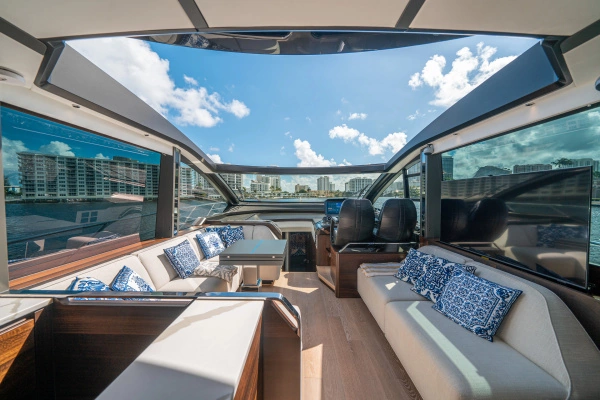 2022 Sunseeker 65