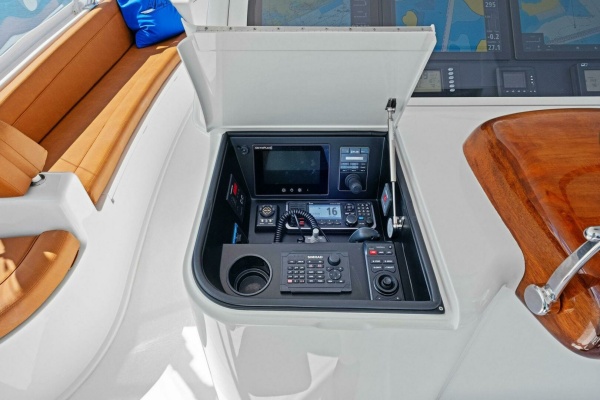 2012 82 Viking Convertible - Lady Di