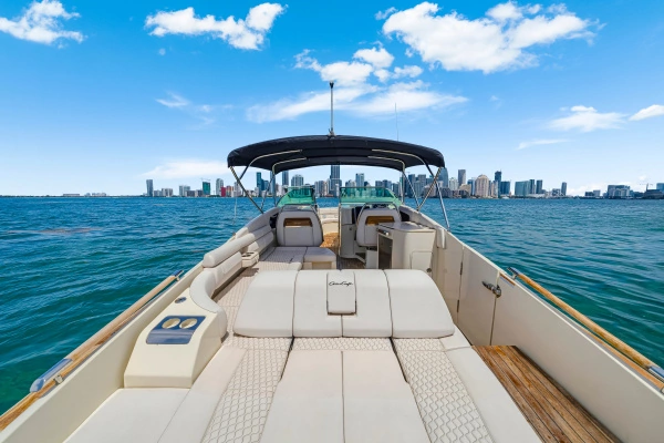 2023 Chris-Craft 35
