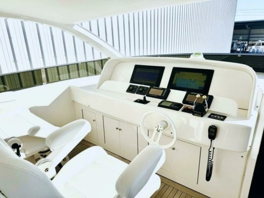 2001 Lazzara Yachts 94