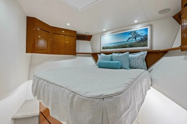 2012 Viking 82