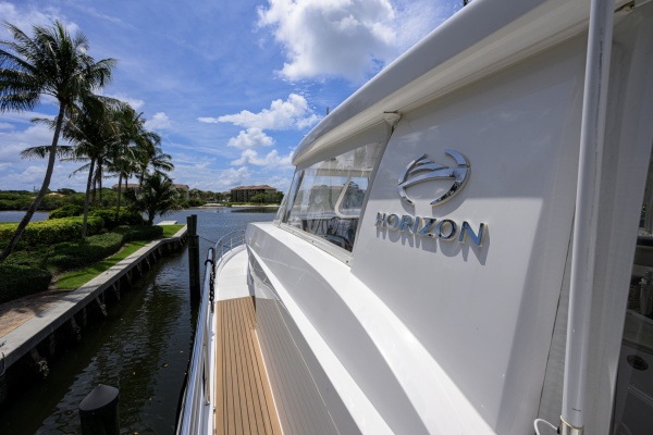 Midnight Moon 85ft Horizon Yacht For Sale