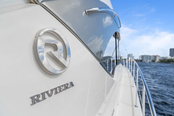 2022 Riviera 57