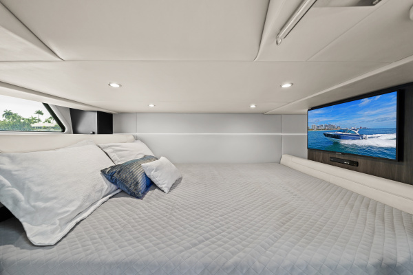 LADY CHAMPAGNE 2 40ft Formula Yacht For Sale