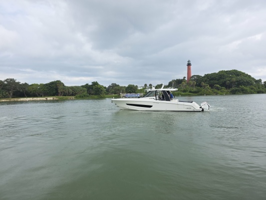 BFT 42ft Boston Whaler Yacht For Sale