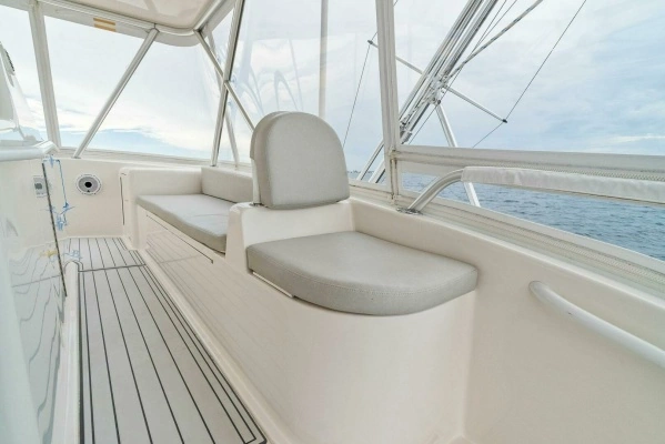 2006 Viking 61