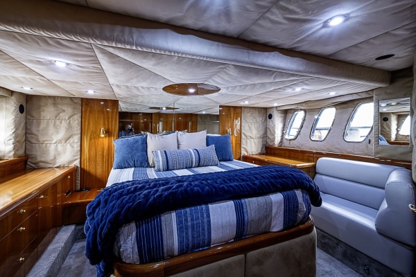 Sunseeker 62 EAGLE II - Master Stateroom