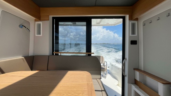 In  Stock 2025 Nimbus C11 086 40ft Nimbus Yacht For Sale
