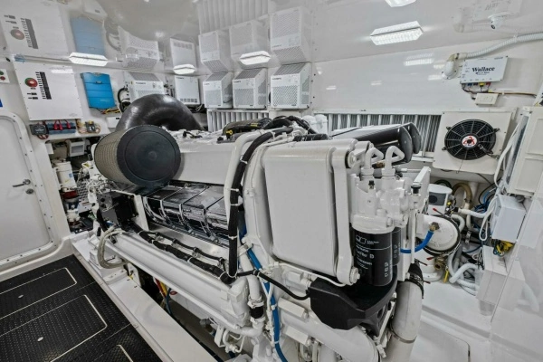 2012 Viking 82