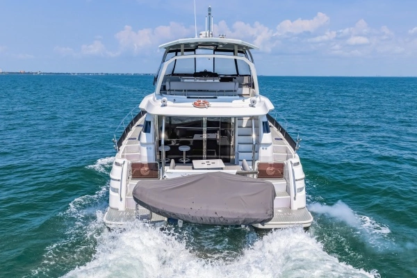 2021 Aquila 44