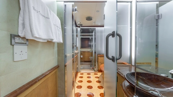 1998 Trinity Yachts 144