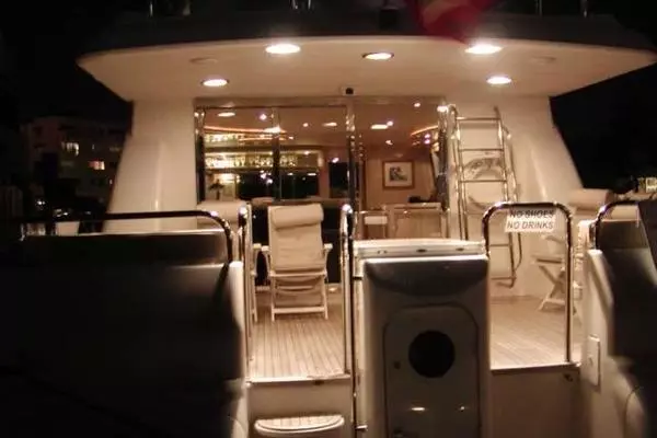 1996 Lazzara Yachts 76