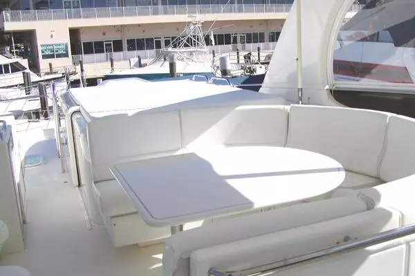 1996 Lazzara Yachts 76