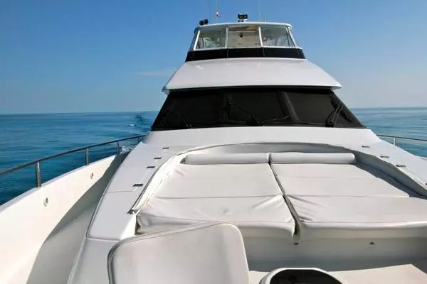 1996 Lazzara Yachts 76