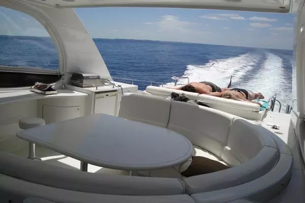 1996 Lazzara Yachts 76