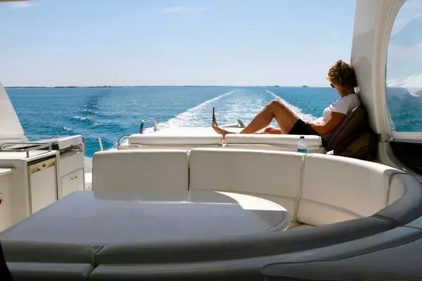 1996 Lazzara Yachts 76