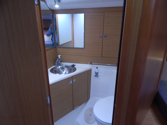 Respite 50ft Jeanneau Yacht For Sale