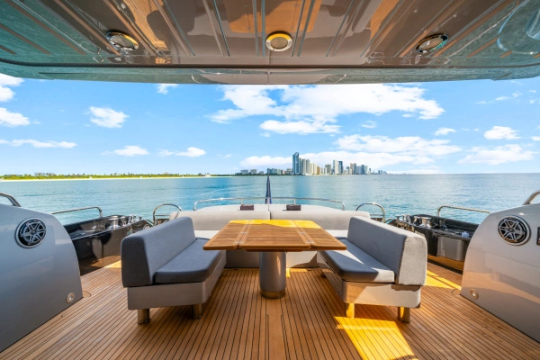 Sunseeker Predator 84 Yacht For Sale