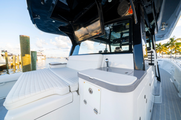 65ft HCB Yacht For Sale