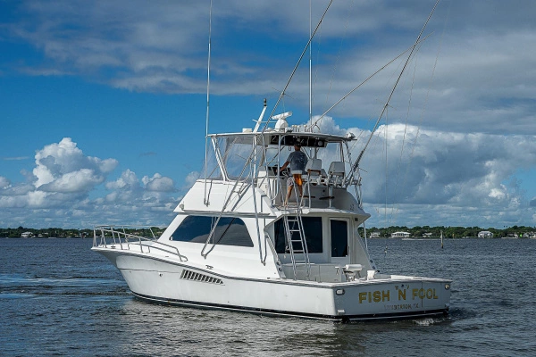 1998 Viking 47