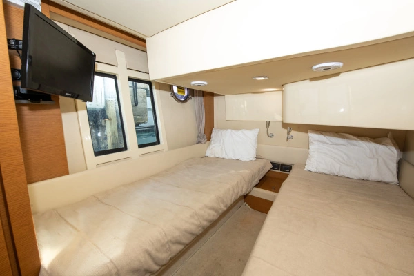 2017 Azimut 42