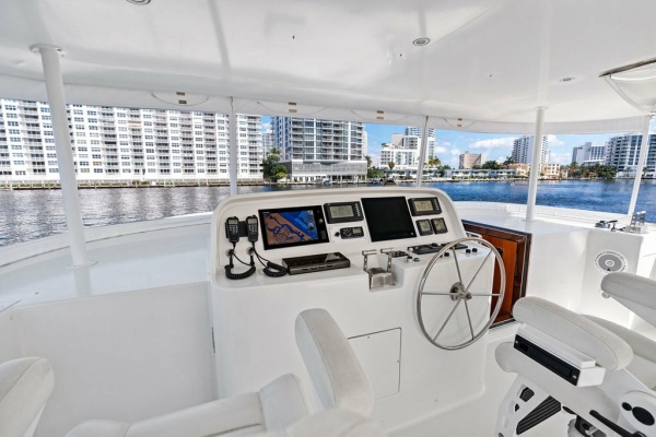 2001West Bay 103 ft 103 Sonship   PICOSA LADY
