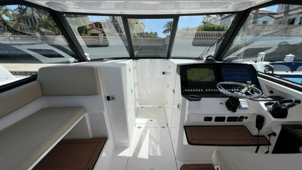 2019 Everglades 34